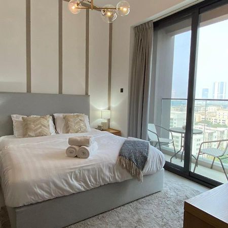 Stylish-Luxury One Bedroom Apartment In Dubai Exterior photo