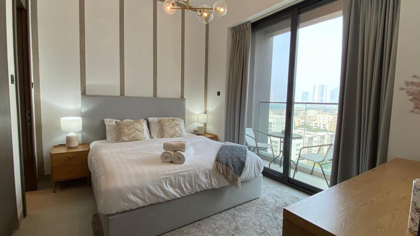 Stylish-Luxury One Bedroom Apartment In Dubai Exterior photo